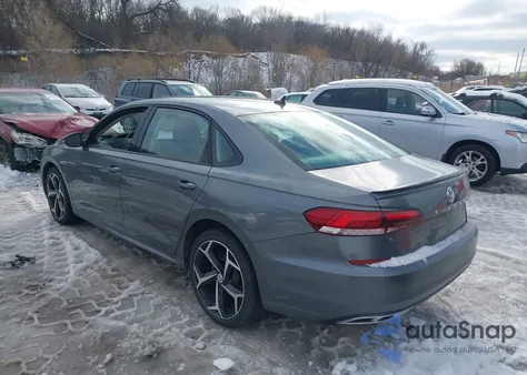 2020 Volkswagen Passat 2.0T R-Line z USA, uszkodzony, nr VIN 1VWMA7A38LC014728